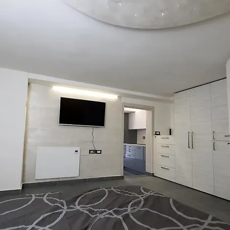 Apartma Semedelcek * Koper